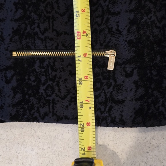 Calvin‎ Klein Women's Black Velvet Blazer Gold Zippers Size 8 - Picture 11 of 14